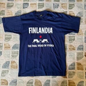 Vintage single stitch finlandia graphic t shirt